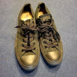 Black Converse Chuck Taylor All Stars Low-Tops